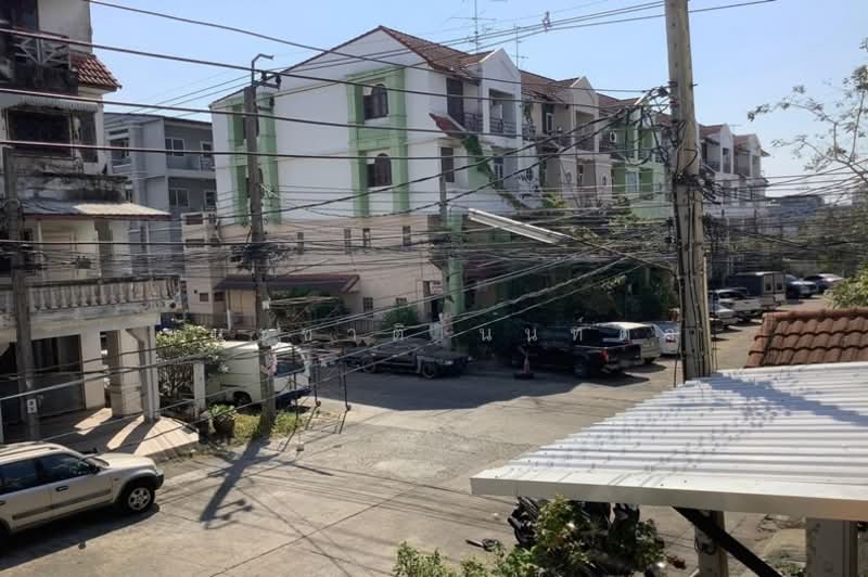 ทาวน์โฮม เกษราคลาสสิคโฮม (ซ.เสรีไทย 81/2) เนื้อที่ 18 ตรว. แขวงคันนายาว เขตบึงกุ่ม กรุงเทพฯ, กรุงเทพ, คลองกุ่ม, บึงกุ่ม, กรุงเทพ, 172 ตร.ม., ทาวน์เฮ้าส์ ขาย, โดย ชนะชาติ นนท์ตา, 11747689 - DDproperty.com