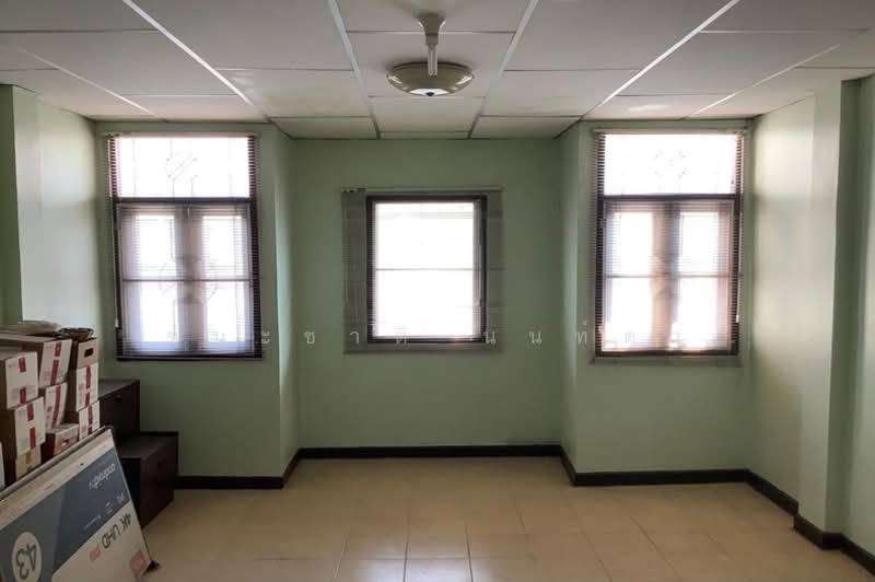 ทาวน์โฮม เกษราคลาสสิคโฮม (ซ.เสรีไทย 81/2) เนื้อที่ 18 ตรว. แขวงคันนายาว เขตบึงกุ่ม กรุงเทพฯ, Bangkok, Khlong Kum, Bueng Kum, Bangkok, 5 Bedrooms, 172 sqm, Townhouse For Sale, by ชนะชาติ นนท์ตา, 11747689 - DDproperty.com