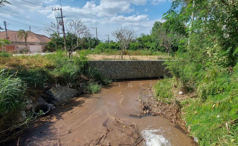 Land for sale, Soi Huai Yai-Chak Ngao, Pattaya, 136 sq m, filled in, next to a canal,, Chon Buri (Pattaya), Huai Yai, Bang Lamung (Pattaya), Chon Buri (Pattaya), , 544 sqm, Land For Sale, by RICHWELL INTERPLUS, 11748989 - DDproperty.com