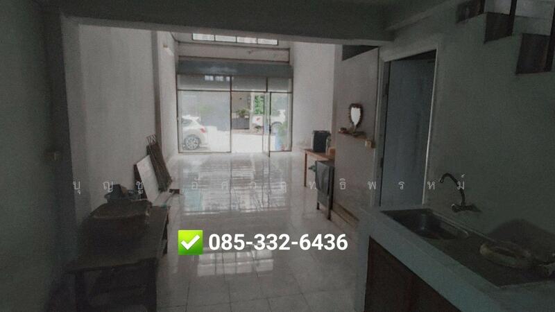 ให้เช่า - ให้เช่าอาคารพาณิชย์ 3 ชั้นครึ่ง ติดถนนเมนหลัก ค้าขายได้ มีชั้นลอย ชั้นดาดฟ้า, กรุงเทพ