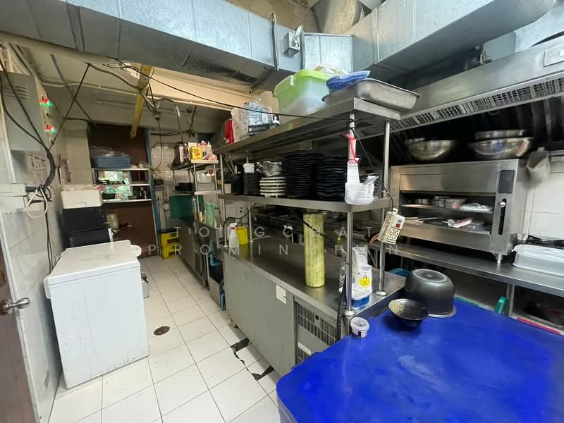 สแตนด์อะโลนให้เช่า เอกมัย : standalone for rent ekkamai, Bangkok, Khlong Tan Nua, Watthana, Bangkok, , 720 sqm, Shophouse For Rent, by Tongchat Prominchan, 11749951 - DDproperty.com