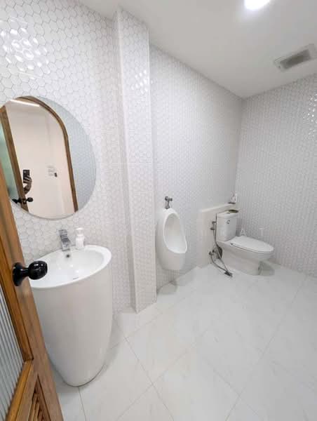 For Rent - For Rent brand-new resort in Hangdong, Chiang Mai, offers a serene and versatile retreat., Chiang Mai