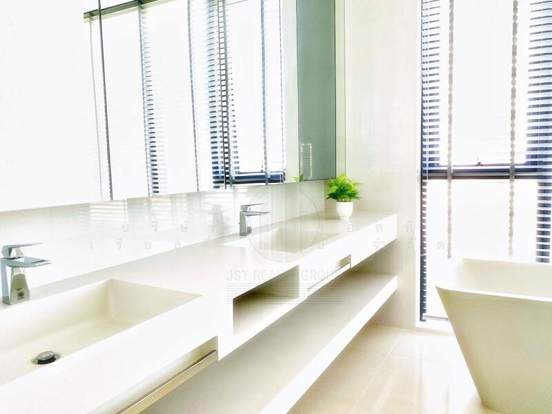 Vittorio 39, Bangkok, 8 Sukhumvit, Khlong Tan Nua, Watthana, Bangkok, 2 Bedrooms, 127 sqm, Condo For Sale, by JST Realty Group Co., Ltd., 11750128 - DDproperty.com