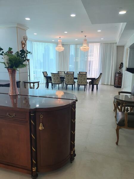 Royce Private Residences, Bangkok, 61 Soi Sukhumvit 31, Khlongtoei Nua, Watthana, Bangkok, 4 Bedrooms, 355 sqm, Condo For Sale, by JST Realty Group Co., Ltd., 11750580 - DDproperty.com