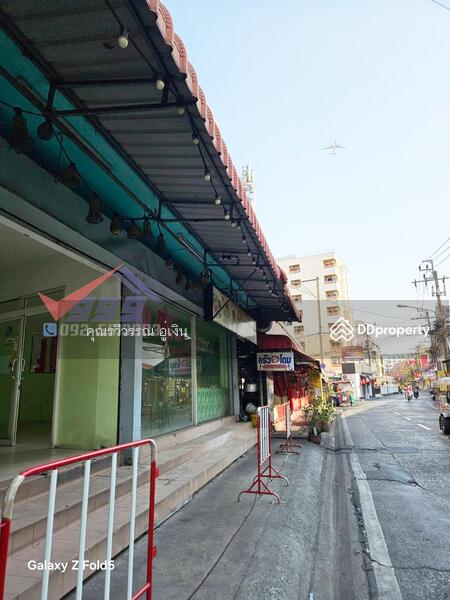 For Sale - 2-Story Commercial Building Soi Prachasongkroh 27 (Soi Permsin), Din Daeng District, Bangkok