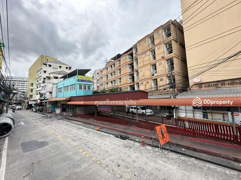 For Sale - 2-Story Commercial Building Soi Prachasongkroh 27 (Soi Permsin), Din Daeng District, Bangkok