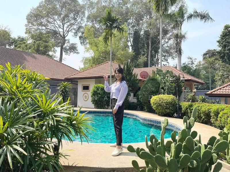 house for sale pool villa on Sai 36 Pattaya city, Chon Buri (Pattaya), 36, Nong Pla Lai, Bang Lamung (Pattaya), Chon Buri (Pattaya), 4 Bedrooms, 300 sqm, Single Detached House For Sale, by Tanamate, 11752030 - DDproperty.com