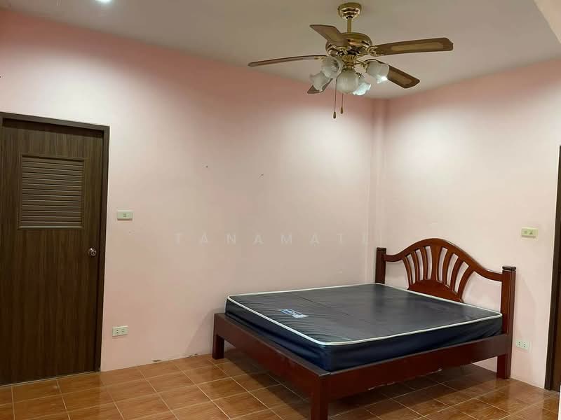 house for sale pool villa on Sai 36 Pattaya city, Chon Buri (Pattaya), 36, Nong Pla Lai, Bang Lamung (Pattaya), Chon Buri (Pattaya), 4 Bedrooms, 300 sqm, Single Detached House For Sale, by Tanamate, 11752030 - DDproperty.com