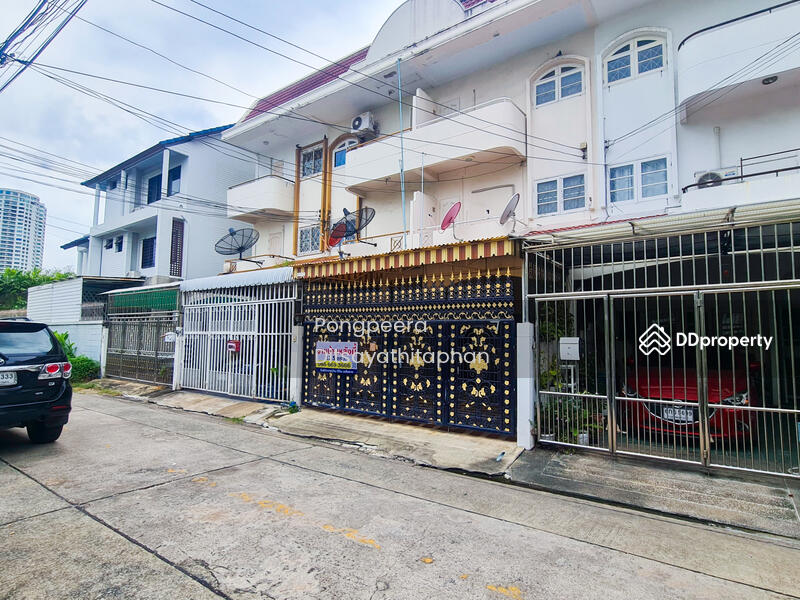 ขาย - ทาวน์โฮม 3 ชั้น พหลโยธิน24, กรุงเทพ