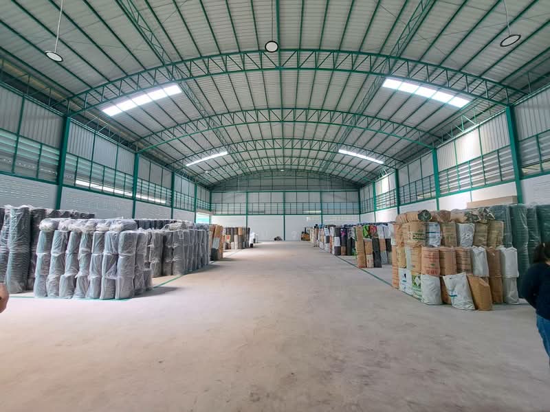 ขายโรงงานมือหนึ่งพร้อมใช้ นาดี สมุทรสาคร เลียบคลองสี่วาพาสวัสดิ์ ขอใบรง.4ได้ 1720 ตรม, สมุทรสาคร, นาดี, เมืองสมุทรสาคร, สมุทรสาคร, 1,700 ตร.ม., โกดัง-โรงงาน ขาย, โดย สุรีย์พัชร์ ประดิษฐผล, 11752812 - DDproperty.com