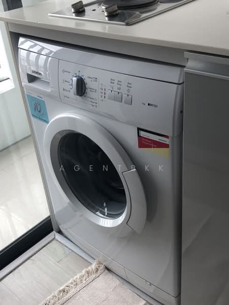 IDEO MOBI Sukhumvit 81, Bangkok, 2097 Sukhumvit Road, Bang Chak, Phra Khanong, Bangkok, 1 Bedroom, 22 sqm, Condo For Rent, by Agentbkk, 11753679 - DDproperty.com