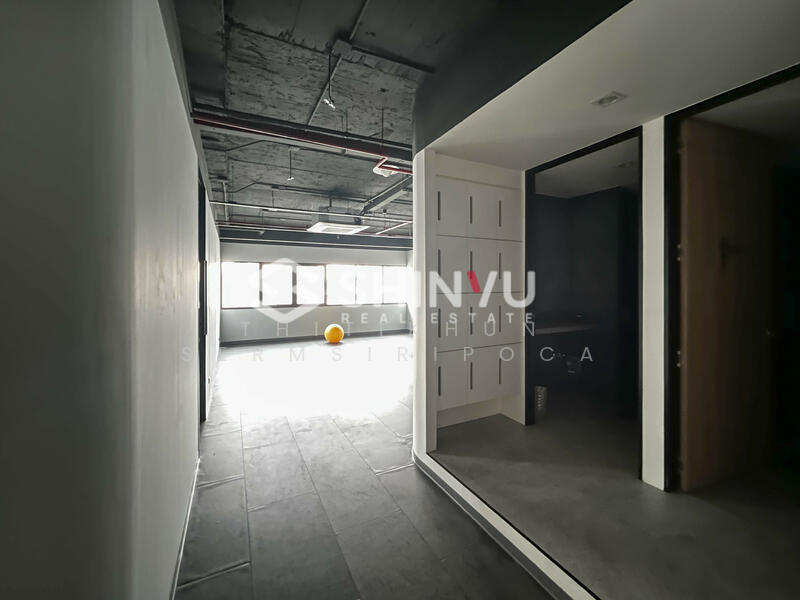 Sorachai Building, Bangkok, Khlong Tan Nua, Watthana, Bangkok, , 878 sqm, Office Space For Sale, by Thitikhun Sermsiripoca, 11753717 - DDproperty.com