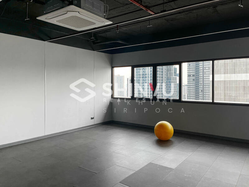 Sorachai Building, Bangkok, Khlong Tan Nua, Watthana, Bangkok, , 878 sqm, Office Space For Sale, by Thitikhun Sermsiripoca, 11753717 - DDproperty.com