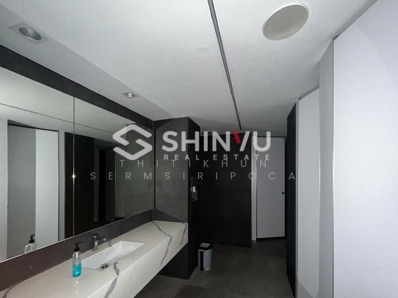 Sorachai Building, Bangkok, Khlong Tan Nua, Watthana, Bangkok, , 878 sqm, Office Space For Sale, by Thitikhun Sermsiripoca, 11753717 - DDproperty.com