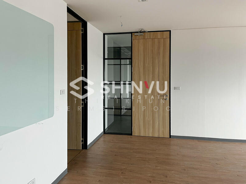 Sorachai Building, Bangkok, Khlong Tan Nua, Watthana, Bangkok, , 878 sqm, Office Space For Sale, by Thitikhun Sermsiripoca, 11753717 - DDproperty.com