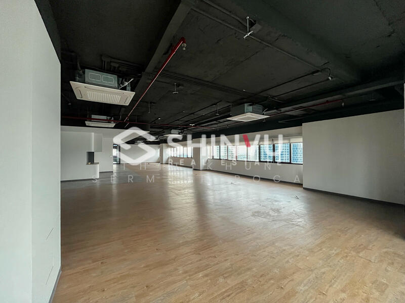 Sorachai Building, Bangkok, Khlong Tan Nua, Watthana, Bangkok, , 878 sqm, Office Space For Sale, by Thitikhun Sermsiripoca, 11753717 - DDproperty.com