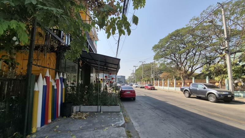 For Sale - ที่ดิน พร้อมสิ่งปลูกสร้างอพาทเม้น หอพัก และธุรกิจ ขนาด 337.2ตร.วา, Nakhon Sawan