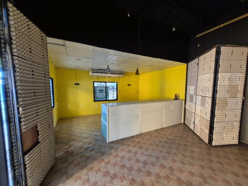 For Sale - ที่ดิน พร้อมสิ่งปลูกสร้างอพาทเม้น หอพัก และธุรกิจ ขนาด 337.2ตร.วา, Nakhon Sawan