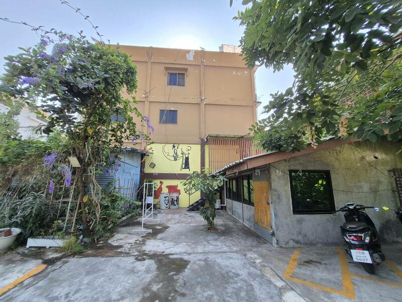 For Sale - ที่ดิน พร้อมสิ่งปลูกสร้างอพาทเม้น หอพัก และธุรกิจ ขนาด 337.2ตร.วา, Nakhon Sawan