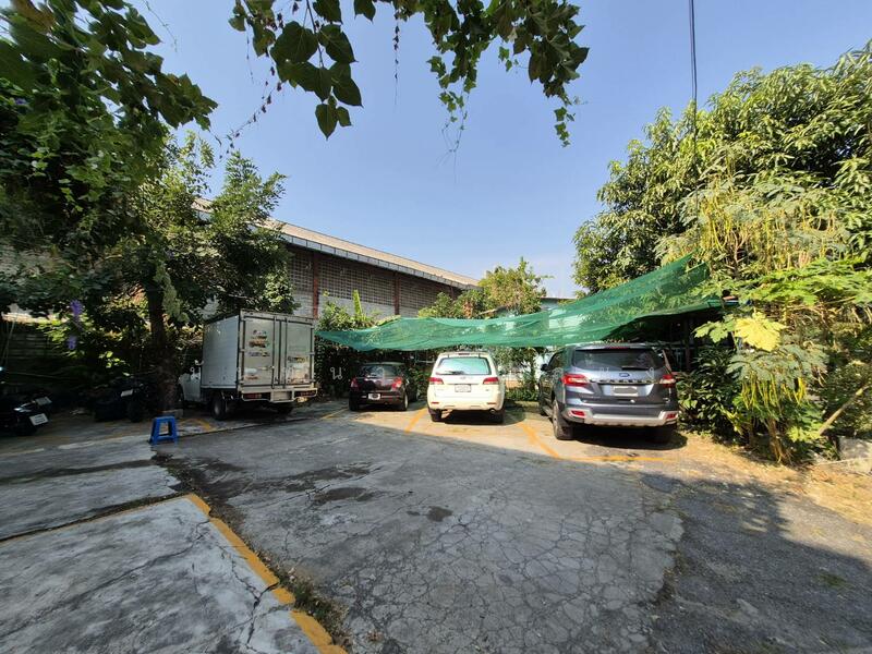 For Sale - ที่ดิน พร้อมสิ่งปลูกสร้างอพาทเม้น หอพัก และธุรกิจ ขนาด 337.2ตร.วา, Nakhon Sawan