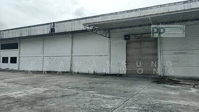 ขาย - ขายที่ดินพร้อมสิ่งปลูกสร้าง ที่ดินจำนวน 1 แปลง เนื้อที่รวม 9-1-30.3 ไร่ ผังสีเหลือง พร้อมใบอนุญาต, ระยอง