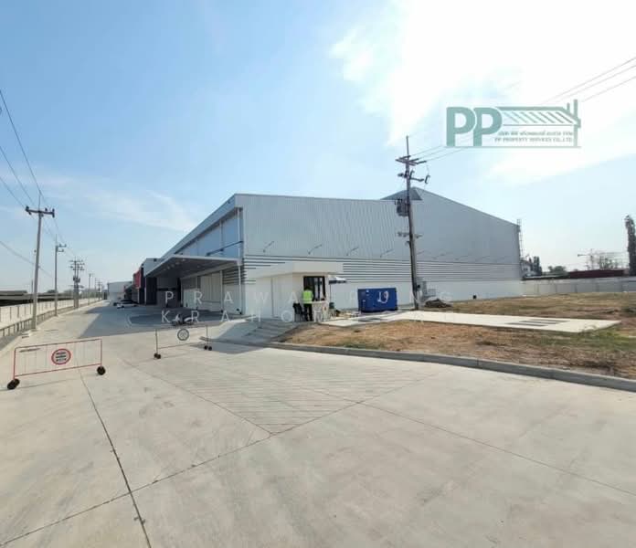 ให้เช่าโกดังสินค้า พร้อมออฟฟิศ 2 ชั้น พื้นที่ใช้สอยขนาด 3,771ตารางเมตร บ้านเก่า พานทอง ชลบุรี, Chon Buri (Pattaya), Ban Khao, Phan Thong, Chon Buri (Pattaya), , 3,772 sqm, Warehouse/Factory For Rent, by PRAWANRUNG KRAHOMWONG, 11754125 - DDproperty.com