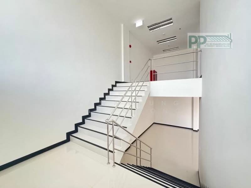 ให้เช่าโกดังสินค้า พร้อมออฟฟิศ 2 ชั้น พื้นที่ใช้สอยขนาด 3,771ตารางเมตร บ้านเก่า พานทอง ชลบุรี, Chon Buri (Pattaya), Ban Khao, Phan Thong, Chon Buri (Pattaya), , 3,772 sqm, Warehouse/Factory For Rent, by PRAWANRUNG KRAHOMWONG, 11754125 - DDproperty.com