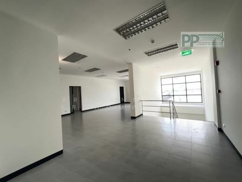 ให้เช่าโกดังสินค้า พร้อมออฟฟิศ 2 ชั้น พื้นที่ใช้สอยขนาด 3,771ตารางเมตร บ้านเก่า พานทอง ชลบุรี, Chon Buri (Pattaya), Ban Khao, Phan Thong, Chon Buri (Pattaya), , 3,772 sqm, Warehouse/Factory For Rent, by PRAWANRUNG KRAHOMWONG, 11754125 - DDproperty.com