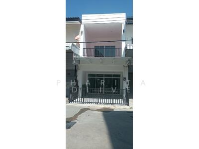 ขาย - Ph0396 ขายทาวน์เฮ้าส์ รีโนเวทใหม่ 2 นอน 2 น้ำ ใกล้ตลาดทิพเนตร วัวลาย ขาย 4.6 ลบ., เชียงใหม่