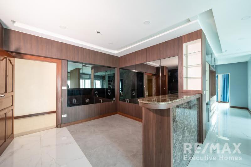 PG Rama 9, Bangkok, 98 Rama 9 Road, Huai Khwang, Bangkok, 2 Bedrooms, 108 sqm, Condo For Sale, by Rujirake Sakdapipanich, 11755985 - DDproperty.com