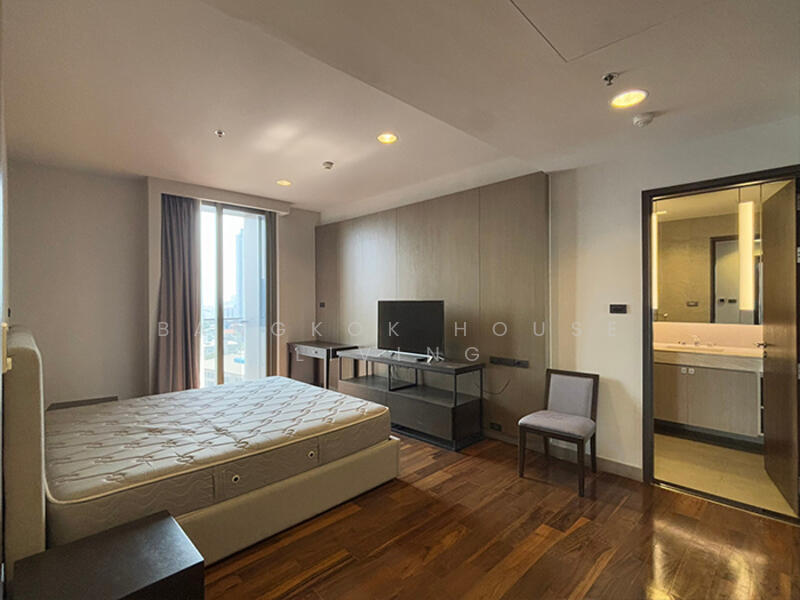 Piya Residence, Bangkok, Soi Sukhumvit 28-30, Khong Tan, Khlong Toei, Bangkok, 4 Bedrooms, 285 sqm, Condo For Rent, by Bangkok House Living, 11756336 - DDproperty.com