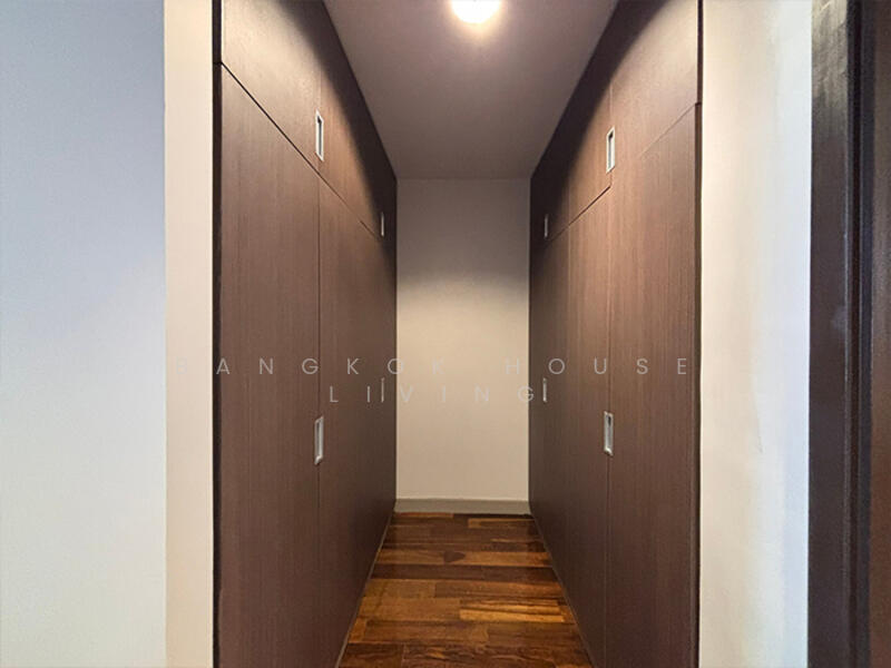 Piya Residence, Bangkok, Soi Sukhumvit 28-30, Khong Tan, Khlong Toei, Bangkok, 4 Bedrooms, 285 sqm, Condo For Rent, by Bangkok House Living, 11756336 - DDproperty.com