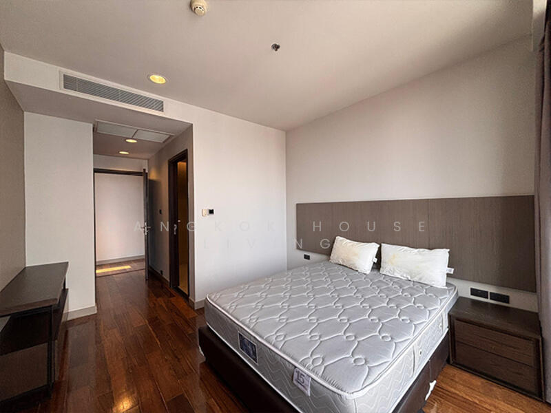 Piya Residence, Bangkok, Soi Sukhumvit 28-30, Khong Tan, Khlong Toei, Bangkok, 4 Bedrooms, 285 sqm, Condo For Rent, by Bangkok House Living, 11756336 - DDproperty.com