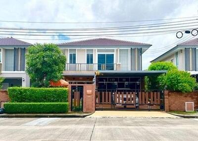 ขาย - ขายบ้านเดี่ยว โครงการ หมู่บ้านภัสสรเพรสทีจลุกซ์ พัฒนาการ 44 เนื้อที่ 74.5 ตร.ว. 3 ห้องนอน 3 ห้องน้ำ, กรุงเทพ