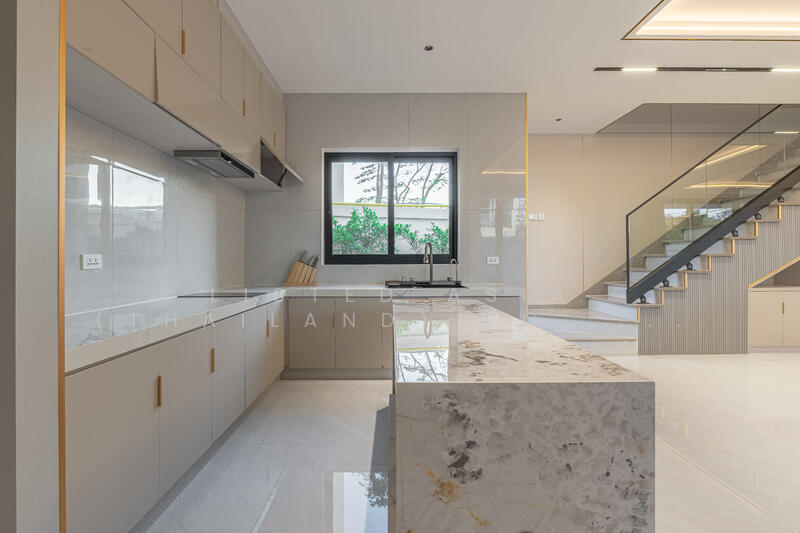 Pool Villa in Jomtien Pattaya for Sale, Chon Buri (Pattaya), Nong Pru, Bang Lamung (Pattaya), Chon Buri (Pattaya), 4 Bedrooms, 316 sqm, Villa For Sale, by PLC Real Estate, 11758218 - DDproperty.com