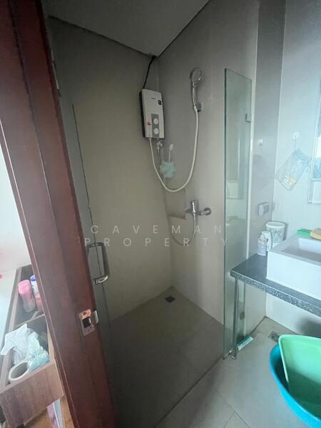 Villa Sathorn, Bangkok, 5 KrungThonBuri Road, Khlong Ton Sai, Khlong San, Bangkok, Studio, 42 sqm, Condo For Rent, by Caveman Property, 11758818 - DDproperty.com