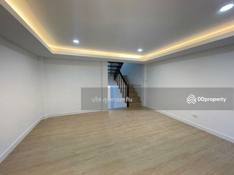For Sale - Townhouse for sale 29 sq.w. Tiwanon Nonthaburi, Nonthaburi