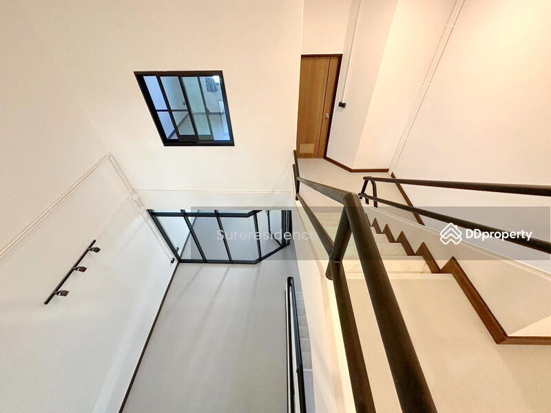 For Rent - Townhome for rent 3 bedrooms Huaikhwang, Bangkok