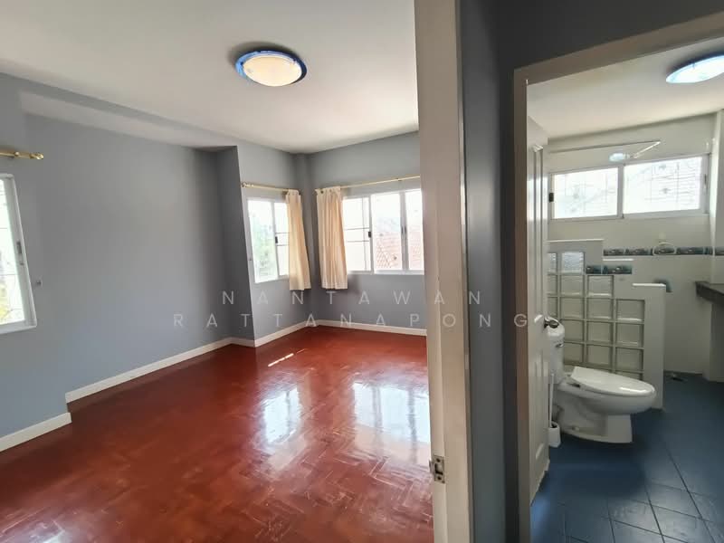 House for sale in Royal view village, Hangdong, Chiang Mai, Chiang Mai, Ban Waen, Hang Dong, Chiang Mai, 4 Bedrooms, 300 sqm, Single Detached House For Sale, by Nantawan Rattanapong, 11759361 - DDproperty.com