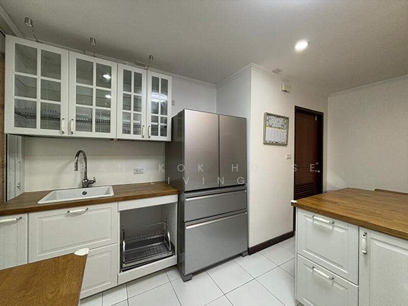 Le Raffine Sukhumvit 24, Bangkok, Soi Sukhumvit 24, Khong Tan, Khlong Toei, Bangkok, 2 Bedrooms, 166 sqm, Condo For Rent, by Bangkok House Living, 11760264 - DDproperty.com