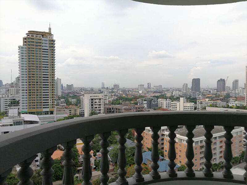 Royal Castle Sukhumvit : รอยัล คาสเซอร์ สุขุมวิท, กรุงเทพ, 30 ซอยสุขุมวิท 39, คลองเตยเหนือ, วัฒนา, กรุงเทพ, 160 ตร.ม., คอนโด ให้เช่า, โดย Bangkok House Living, 11760277 - DDproperty.com