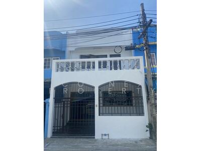 ขาย - Townhouse Evergreen Village : ทาวน์เฮ้าส์ หมู่บ้าน เอเวอร์กรีน, กรุงเทพ