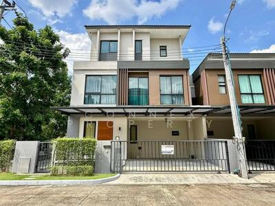 ขาย - Ninya Kallapaphruek : นินญา กัลปพฤกษ์, กรุงเทพ