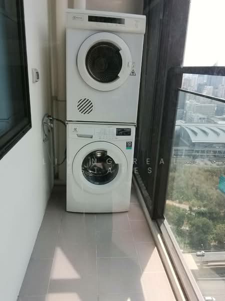 Chewathai Residence Asoke, Bangkok, 222 Asok-Din Daeng Road, Makkasan, Ratchathewi, Bangkok, 1 Bedroom, 35 sqm, Condo For Sale, by Living Real Estates, 11761149 - DDproperty.com