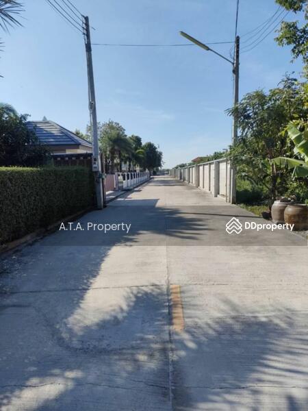 For Sale - Land for sale in Ban Puk, Chonburi, with a 3 bedroom detached house, Chon Buri