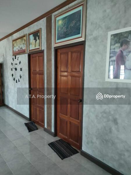 For Sale - Land for sale in Ban Puk, Chonburi, with a 3 bedroom detached house, Chon Buri