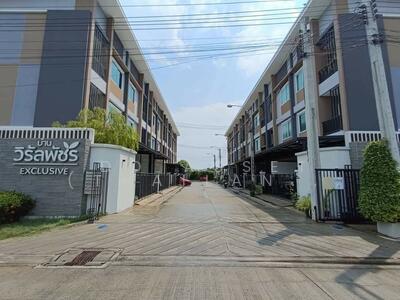 ขาย - ขาย/ให้เช่า หมู่บ้านวิรัลพัชร -เฉลิมพระเกียรติร.9 ประเวศ ใกล้ห้างพาราไดซ์พาร์ค รหัส : T8111, กรุงเทพ