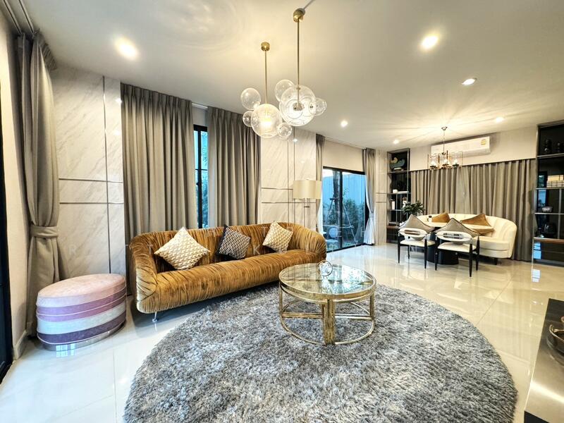 For Rent - Setthasiri Pattanakarn, Bangkok