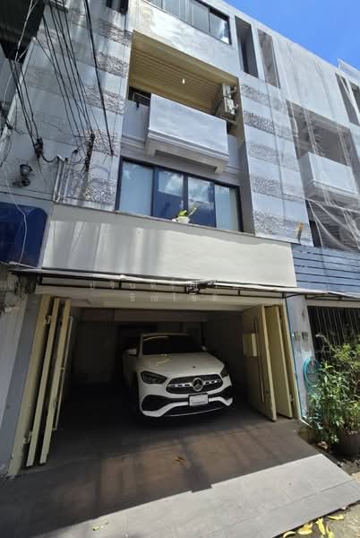 ทาวน์โฮม สุขุมวิท, กรุงเทพ, คลองตันเหนือ, วัฒนา, กรุงเทพ, 200 ตร.ม., ทาวน์เฮ้าส์ ให้เช่า, โดย ปรินทร์ญาดา ชิณโชติ, 11761388 - DDproperty.com