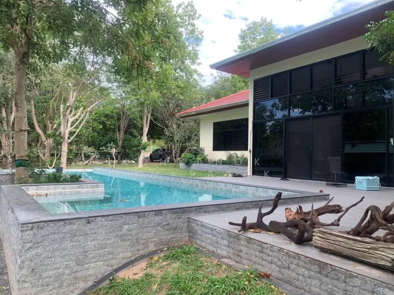 Big house for sale at Ocean view Bangsaray with big swimming pool, Chon Buri (Pattaya), 144/51 Ocean view, Bang Sa-re, Sattahip, Chon Buri (Pattaya), 4 Bedrooms, 250 sqm, Single Detached House For Sale, by Konkanok Homkratok, 11761772 - DDproperty.com